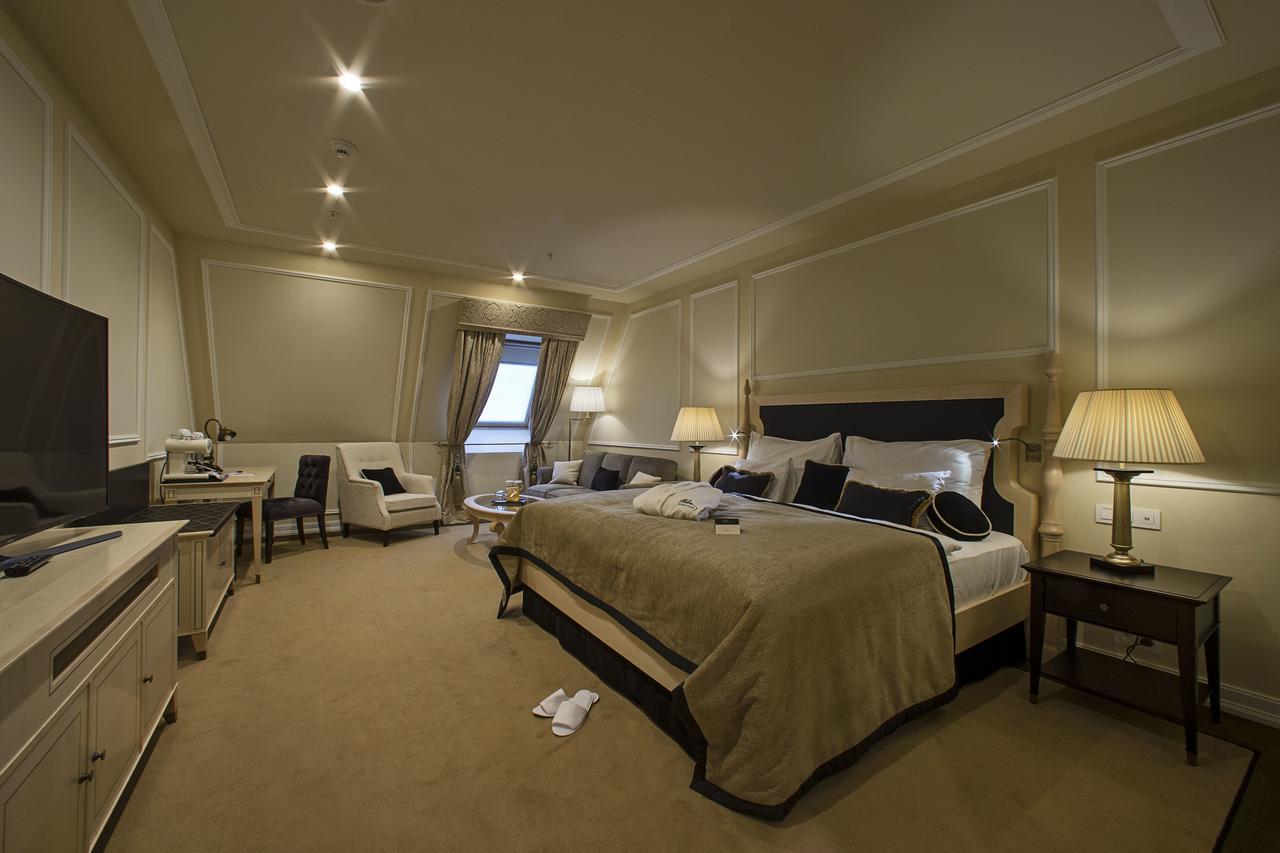 Wilson Palace By Loft Bratislava Buitenkant foto