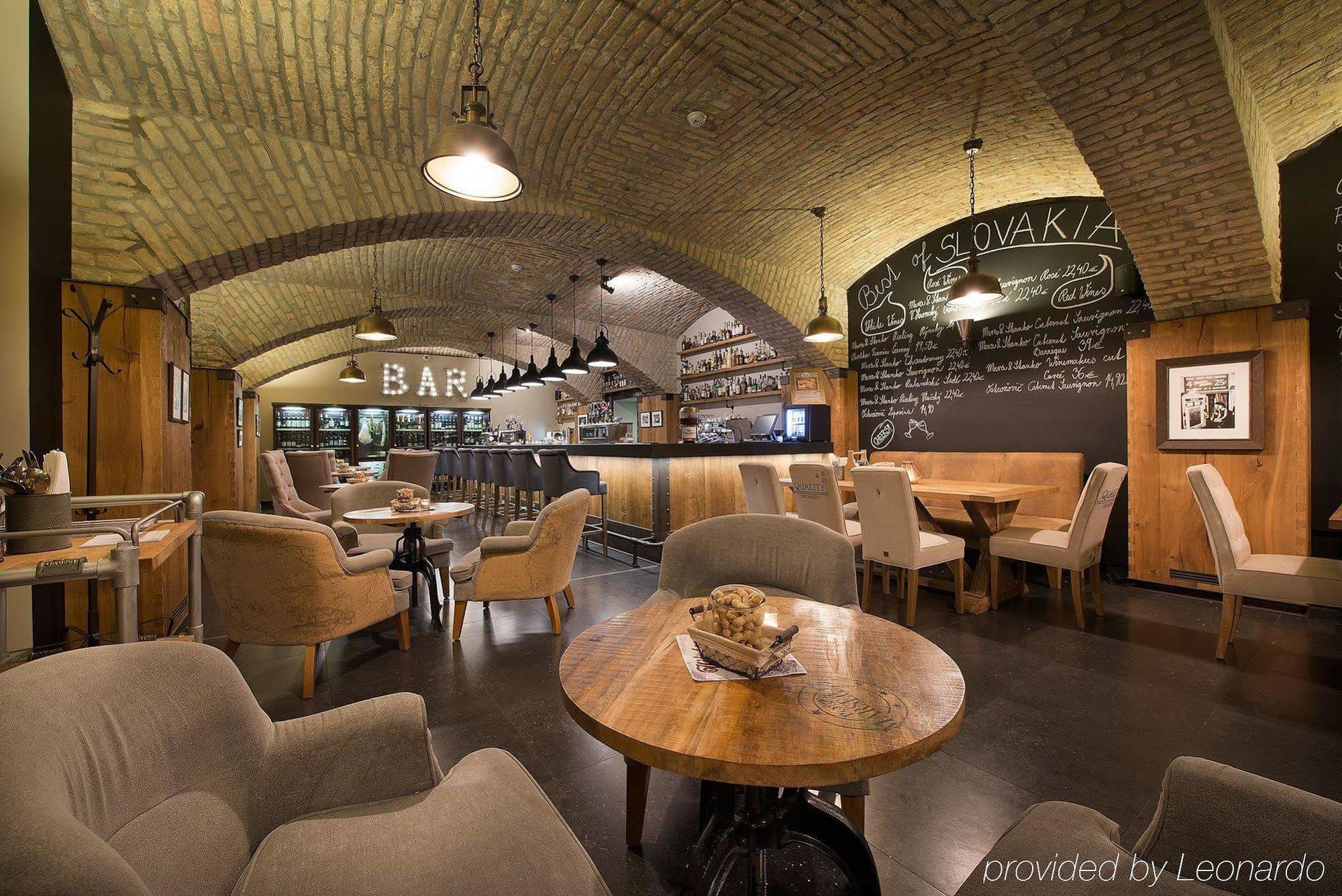 Wilson Palace By Loft Bratislava Buitenkant foto